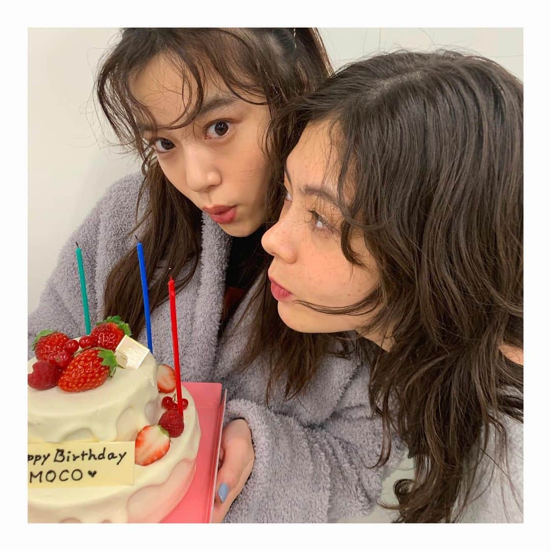 エモン・久瑠美のインスタグラム：「@mini_tkj の撮影でmocoちゃんBirthday❤️😙😙」