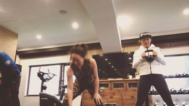 木村真野のインスタグラム：「#entiregym #personaltraining  #mayasaya #egaodo @entire.gym  @entire.egaodo  @egaodo.inoue.entire  @egaodo.group  @egaodo.suzuki  @egaodo1234  @egaodo.hideto.fukuda  @reebokjp  @egaodo.trainer.team  @adidastokyo」