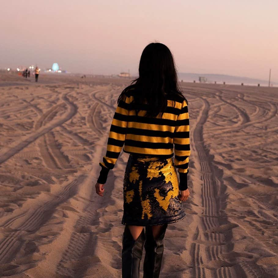 ガンニさんのインスタグラム写真 - (ガンニInstagram)「@_babytime98_ wears Pre-Spring 20 along Venice beach Shot by @clareshilland in LA #ganni」11月28日 15時19分 - ganni