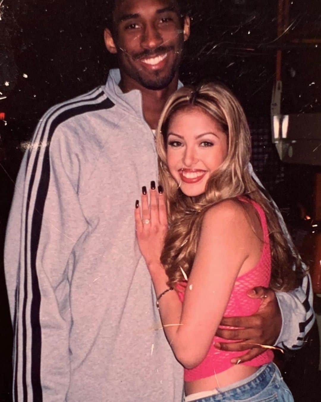 コービー・ブライアントさんのインスタグラム写真 - (コービー・ブライアントInstagram)「On this day 20 years ago I met my best friend, my Queen @vanessabryant I decided to take her on a date to Disneyland tonight to celebrate old school style (pre 4princesses) I love you my mamacita per sempre」11月28日 15時41分 - kobebryant