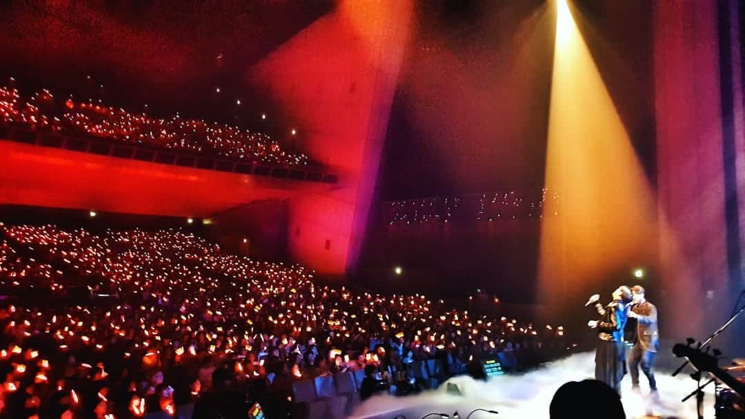 リュ・シウォンさんのインスタグラム写真 - (リュ・シウォンInstagram)「. . #2019 Japan Live tour📌 . #도쿄국제포럼홀😉🎙 #오사카 NHK홀🎤 . . #POPPERA singer...🎤 with Jung sehun😉👍👍 .」11月28日 15時47分 - ryusiwon106