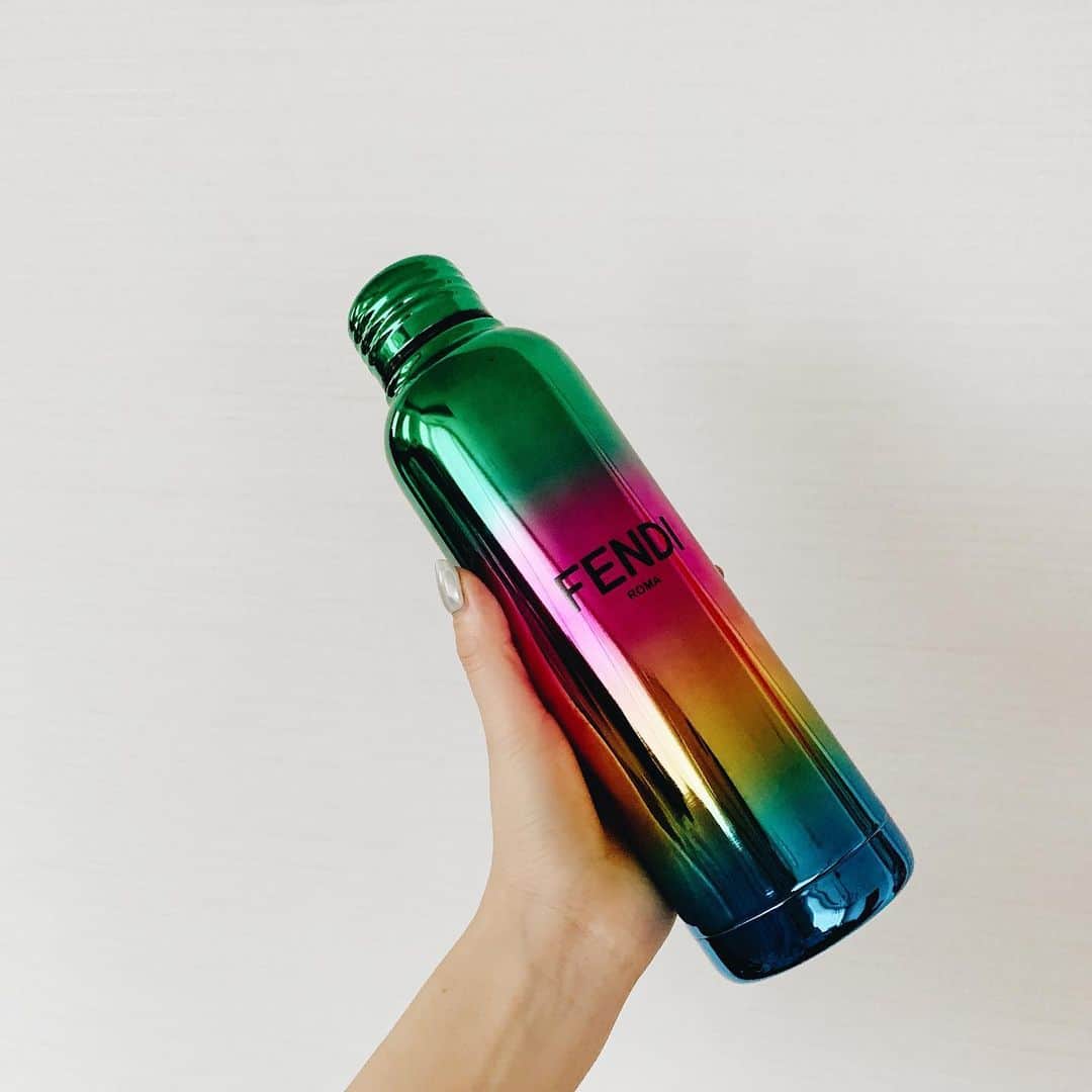 クリスティン・ウェイのインスタグラム：「Energy charge #fendi」