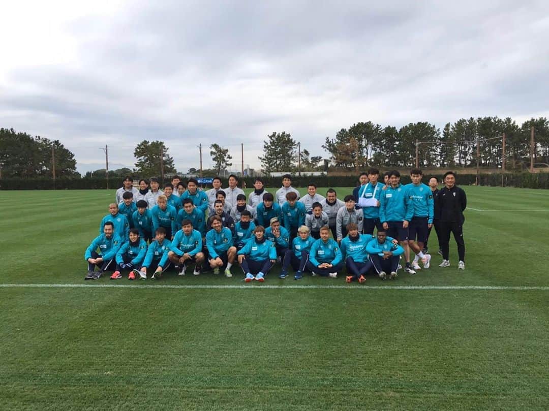 松田力のインスタグラム：「今年1年間応援ありがとうございました。  今年はチームとしては思うような結果を出すことができず悔しいシーズンとなりました。 個人としてもまだまだ満足せずにもっとたくさんゴールに絡めるように成長したいと思ってます。  これからも松田力をよろしくお願いします😊」
