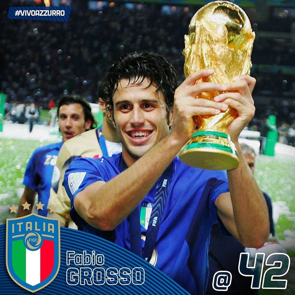 サッカーイタリア代表さんのインスタグラム写真 - (サッカーイタリア代表Instagram)「🎉 Buon compleanno ai due campioni del #mondo 🥇 Alessandro #Altobelli e Fabio #Grosso!  Sono 64 gli anni di “Spillo”, campione iridato nel 1982 con la #Nazionale 🇮🇹 di #Bearzot; compie gli anni anche #FabioGrosso (42), uno degli eroi di #Germania2006 🌎  #EroiAzzurri #Nazionale #Azzurri」11月28日 17時26分 - azzurri