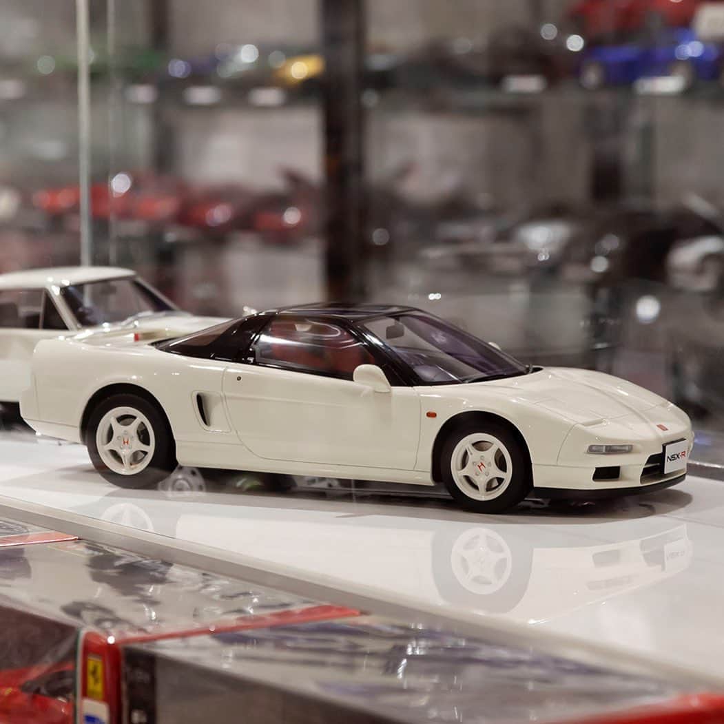 kyosho_official_minicar toysさんのインスタグラム写真 - (kyosho_official_minicar toysInstagram)「. 1:12 Resin Model Honda NSX #kyosho #hondansx #honda #nsx #nsxr #nsxtyper #typer #hondastyle #hondastyles #sportscar #sportscars #minicar #jdm #amazingcar #ホンダnsxtyper #ホンダnsx #japancars #タイプr #スポーツカー #日本車 #ミニカー #sema #acura #oldjapanesecars #acuranation #hipower #bestcar #luxurylifestyle  www.kyosho.com」11月28日 17時37分 - kyosho_official_minicar_toys