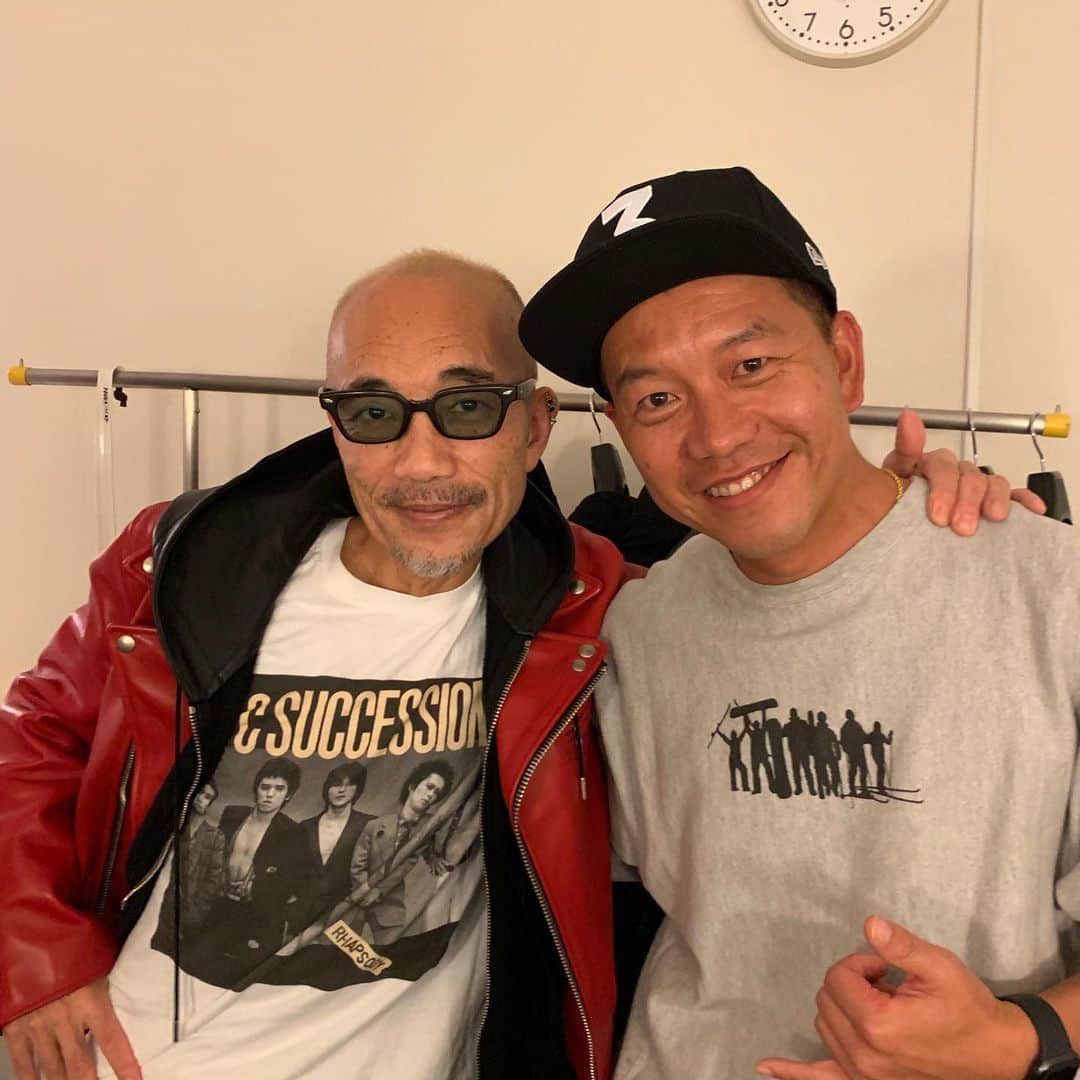 MIGHTY CROWNのインスタグラム：「パイセンのやってる演劇に 行って来ました。 初体験の演劇一言 スゲ〜！ 台詞もそうだし 生でノンカット #Q  #nodamap #anightattheopera #anightatthekabuki  最高でした @suzu.hirose.official ちゃんも 初とは思えない 演技 ！ マジみんなカッコよかったなー ＃竹中直人 パイセン 流石としか 言いようがなかった〜 ありがとうございました！  love and respect  #acting  Went to check out mi general  #takenakanaoto who’s a famous actor worldwide  Been to Hollywood and all dem sumn deh give thanks elder  ウエキングと行ってきました〜 Bless」