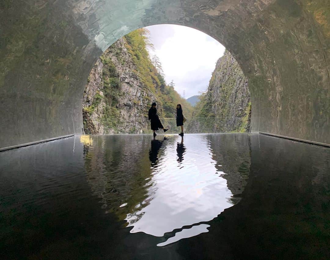 名和風歌さんのインスタグラム写真 - (名和風歌Instagram)「トンネルの最終地点 ともだちと🐏🐏 ㅤㅤㅤㅤㅤㅤㅤㅤㅤㅤㅤㅤㅤ  #清津峡渓谷トンネル  #大地の芸術祭 #新潟旅 #新潟 #大地の芸術祭2019  #ふうかたび」11月28日 17時56分 - fuuka_nw