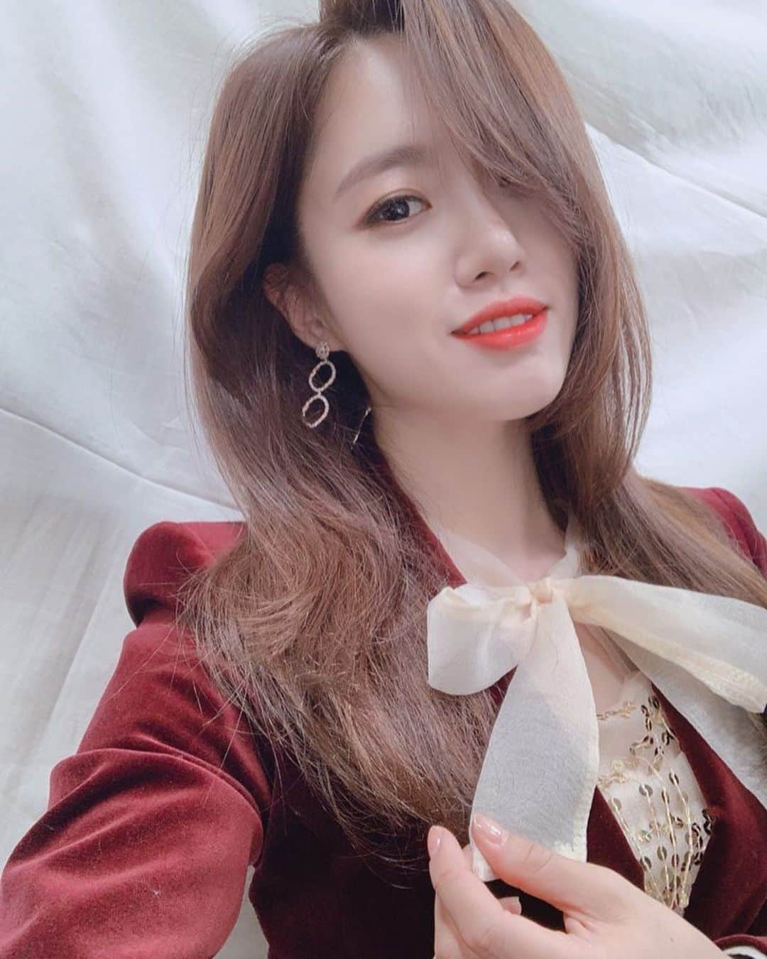 のインスタグラム：「寒いからあったかく着て、来てくださいね🥺 ‪#ウンジョン #은정 #EunJung #SweetSnow‬」