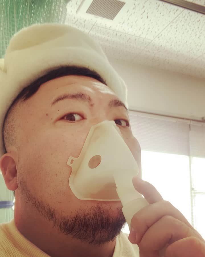HIPPYのインスタグラム：「今日は香川県でライブ！ うどん屋さんでライブ！  ぜひお越しくださいっ！！！ 「あなたの街に行きますプロジェクト」 YELL FOR YOU TOUR 2019 HIPPY香川ミニライブ 「あなたの街に行きますプロジェクト」にて全国を飛び回っているHIPPY（ヒッピー）が "君に捧げる応援歌"を歌いに四国へ当プロジェクト初上陸！！ 入場無料なのでぜひ遊びに来てくださいね！！ 【日時】 2019年12月13日（金）開場19:00 開演19:30予定 【会場】 溜(たまり)　＊うどん屋さんです！ 【入場無料】 ＊当日はHIPPYのグッズ販売やCDの販売も行います。 ＊サイン・写真撮影などの特典は自由です。購入金額制限等もございませんのでふるってご参加ください。 ［HIPPY LIVE スケジュール］ 12/13（金）YELL FOR YOU TOUR 2019 in 香川県 12/14（土）YELL FOR YOU TOUR 2019 in  大阪府 12/30（月）YELL FOR YOU TOUR FINAL 広島クラブクアトロ ［HIPPY メディアスケジュール］ 12/13（金）19:30〜NHKテレビ「かたすみ食堂」 12/14（土）7:30〜NHKテレビ「かたすみ食堂」再放送 12/17（火）12:49〜FM長崎「smile select」 12/19（木）16:50～広島テレビ［テレビ派］  12/20（金）深夜25:55〜広島HOMEテレビ［H♪LINE］ 12/25（水）17:05〜NHKラジオ「コイらじ」生放送  毎週水曜日YouTube［ひぴ動］配信中  毎月オンエアーNHKテレビ［かたすみ食堂］ナレーション  HIPPYホームページ http://hippy-web.com」