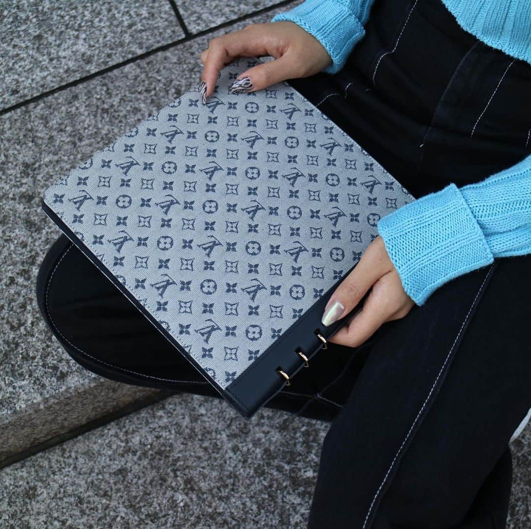 Vintage Brand Boutique AMOREさんのインスタグラム写真 - (Vintage Brand Boutique AMOREInstagram)「Louis Vuitton monogram mini Agenda GM.  Free Shipping Worldwide✈️ DM for more information ≫ ≫ ≫✉️info@amorevintagetokyo.com  #ヴィンテージ #ルイヴィトン#ヴィンテージルイヴィトン#ヴィンテージヴィトン #モノグラム #エピ #ヴィンテージブランドブティック #アモーレ #アモーレトーキョー #表参道 #東京 #青山  #vintage #louisvuitton #LV #LVvintage #vintagelouisvuitton  #vuitton #monogram #vintagebrandboutique」12月13日 13時38分 - amore_tokyo