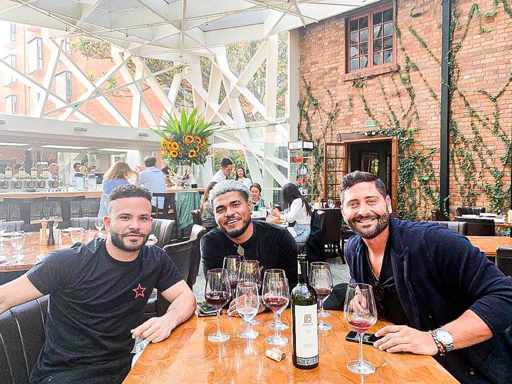 ホセフ・マルティネスのインスタグラム：「🇻🇪🍷」