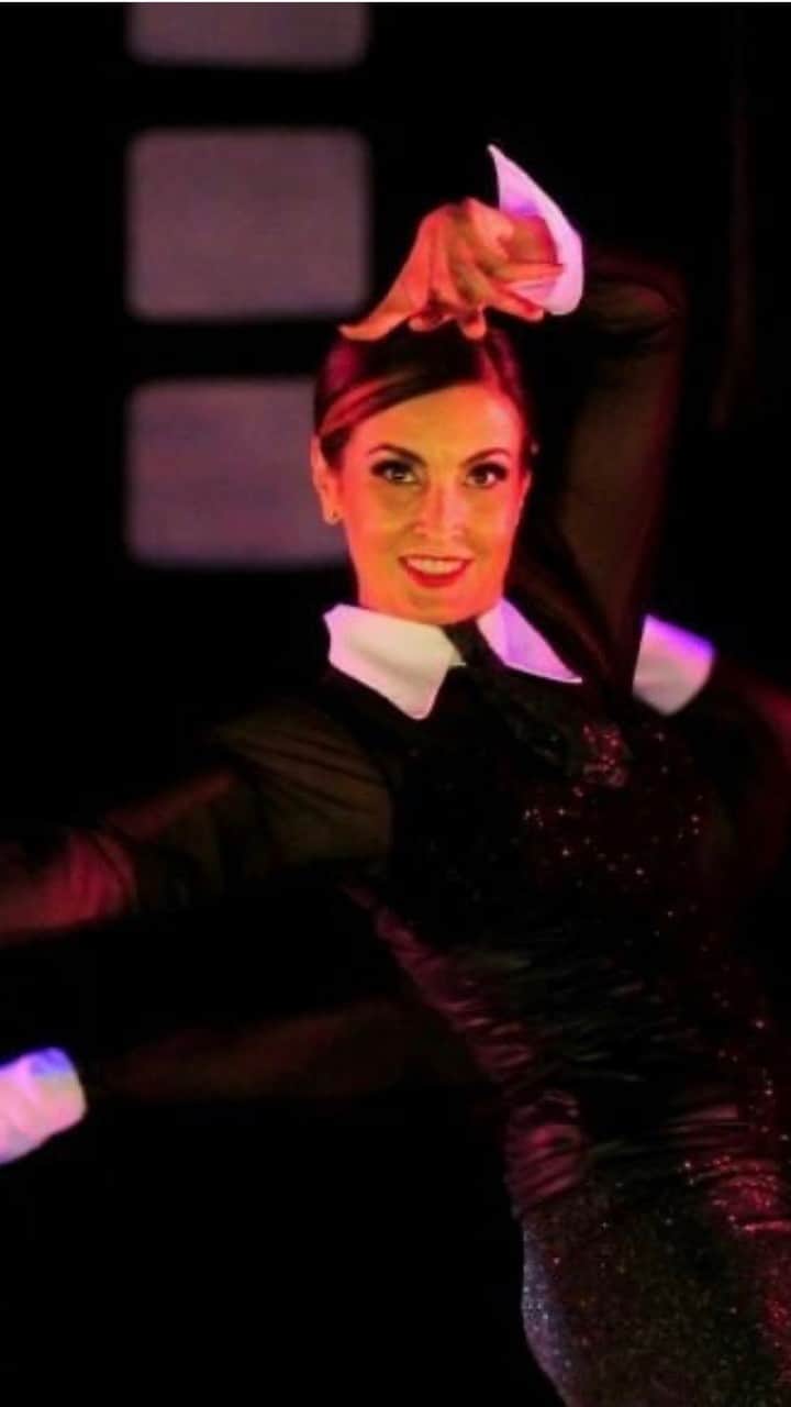 ファチマ・ベルナルデスのインスタグラム：「Hj conversei com parceiros de dança do Jazz Carlota Portella sobre o que leva cada uma deles a dançar. #eudanço」