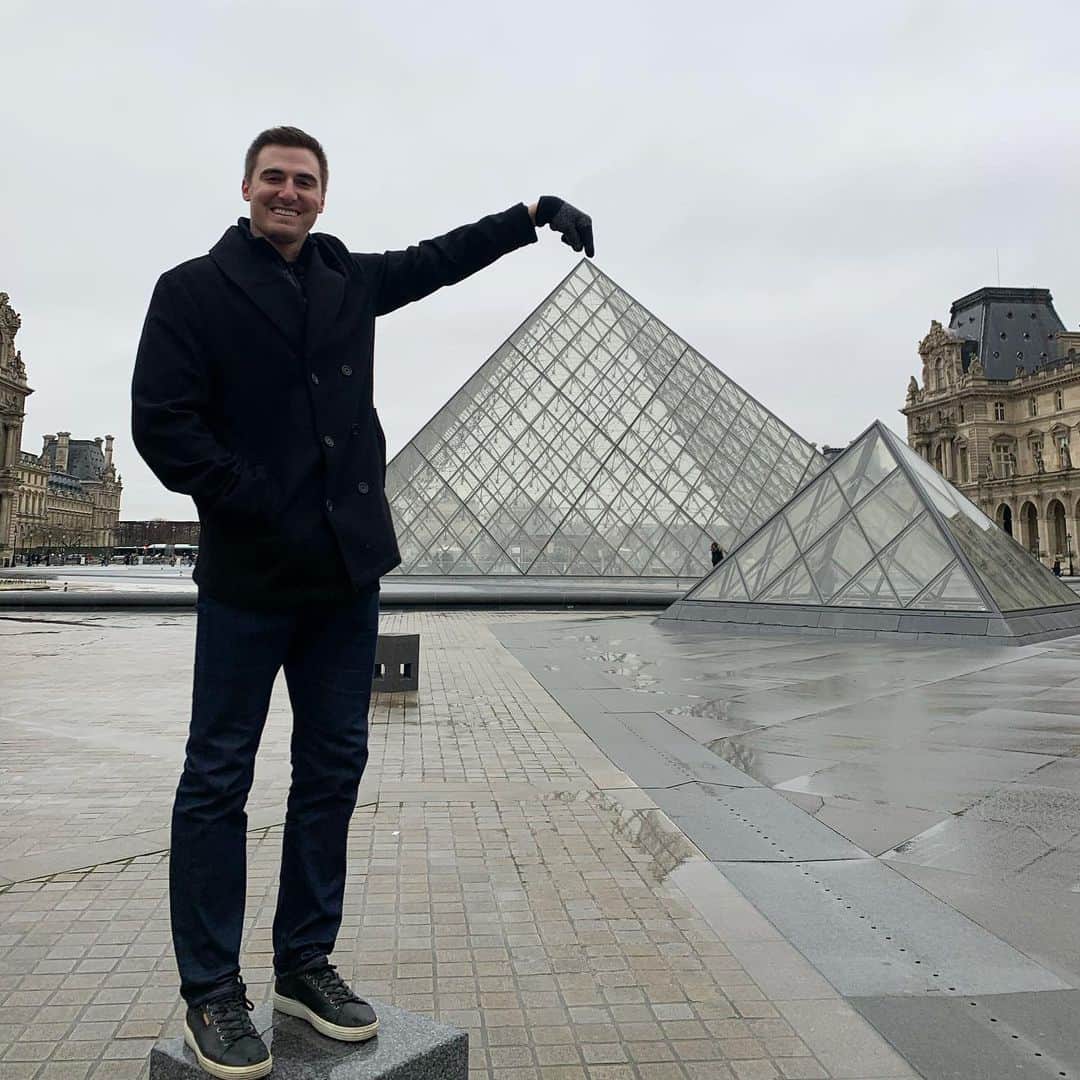 ロス・ストリップリングのインスタグラム：「Louvre’d our time in Paris. On to Amsterdam!」