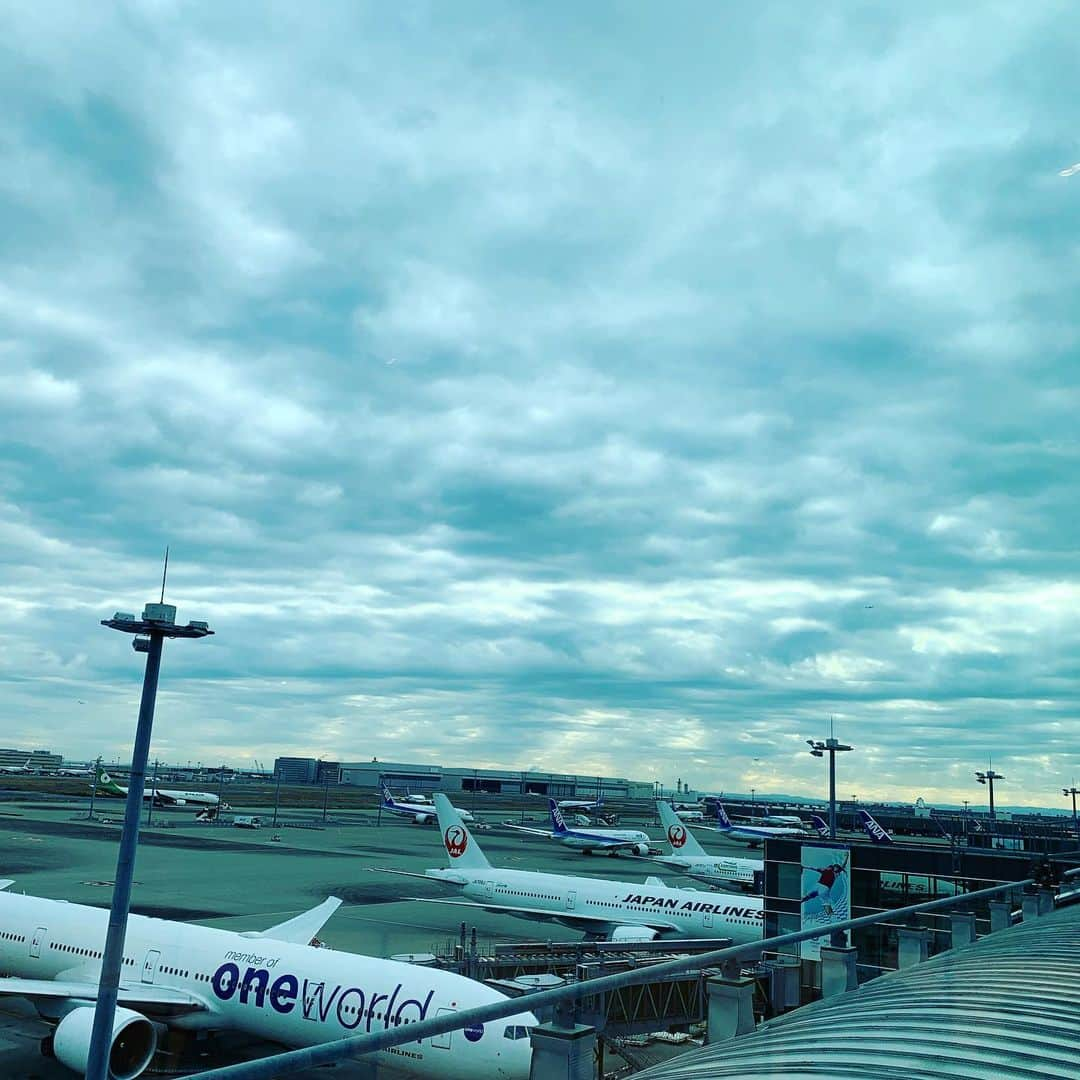 喜山康平さんのインスタグラム写真 - (喜山康平Instagram)「. #旅行🛫  #刺激 #リフレッシュ #機内では #テラハ #プリズンブレイク #セルヒオラモス #更新お楽しみに📱」12月13日 9時12分 - koheikiyama_