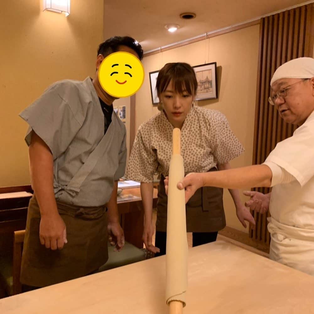 ちすんさんのインスタグラム写真 - (ちすんInstagram)「先日人生初蕎麦打ち体験しました！！ 想像以上に楽しかった⭐️お蕎麦食べる概念が変わるっ  #蕎麦 #蕎麦打ち　#人生初　#蕎麦好き　#手打ち蕎麦　#やなか　#手打ち蕎麦やなか」12月13日 10時32分 - chisun11