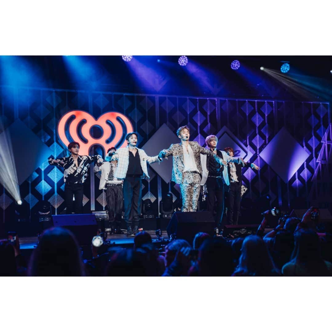 Monsta Xさんのインスタグラム写真 - (Monsta XInstagram)「Philly!! You were amazing. Thank you @q102philly for having us at #Q102JingleBall @iHeartRadio  #MONSTAX #MONSTA_X」12月13日 11時13分 - official_monsta_x