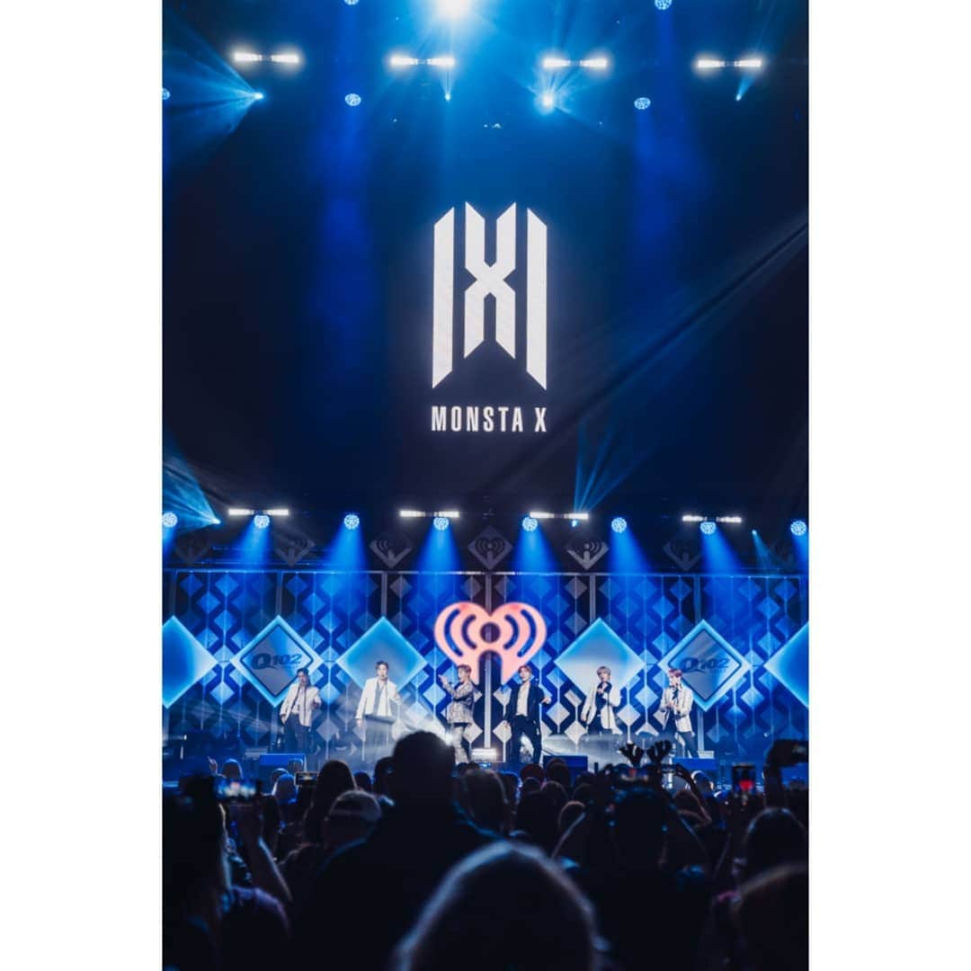 Monsta Xさんのインスタグラム写真 - (Monsta XInstagram)「Philly!! You were amazing. Thank you @q102philly for having us at #Q102JingleBall @iHeartRadio  #MONSTAX #MONSTA_X」12月13日 11時13分 - official_monsta_x