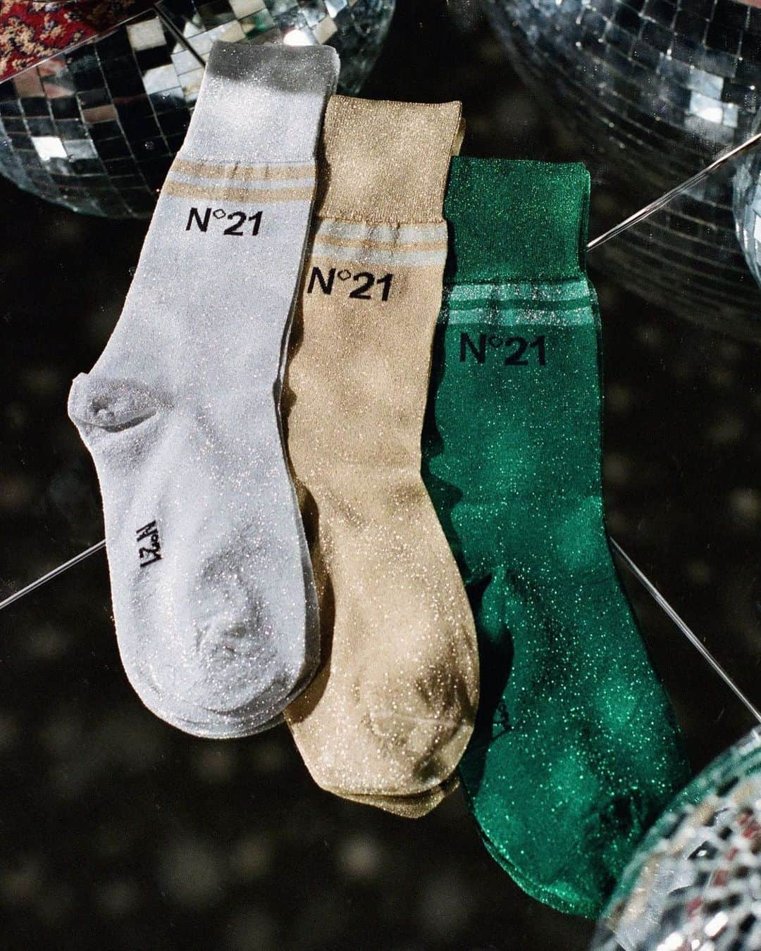 I.T IS INSPIRATIONさんのインスタグラム写真 - (I.T IS INSPIRATIONInstagram)「Sparkly and Flashy ✨ - Be in the spotlight with I.T exclusive @numeroventuno glitter socks set. It’s your festive celebration essentials! Get them in store or online today! - #ITHK #ITisInspiration #ITisXmas #GollyJollyWonderland #ITExclusive #GlobalExclusive #giftideas #ChristmasGifts #glitter #socks #numeroventuno #N21 #11daystoChristmas」12月13日 11時14分 - ithk