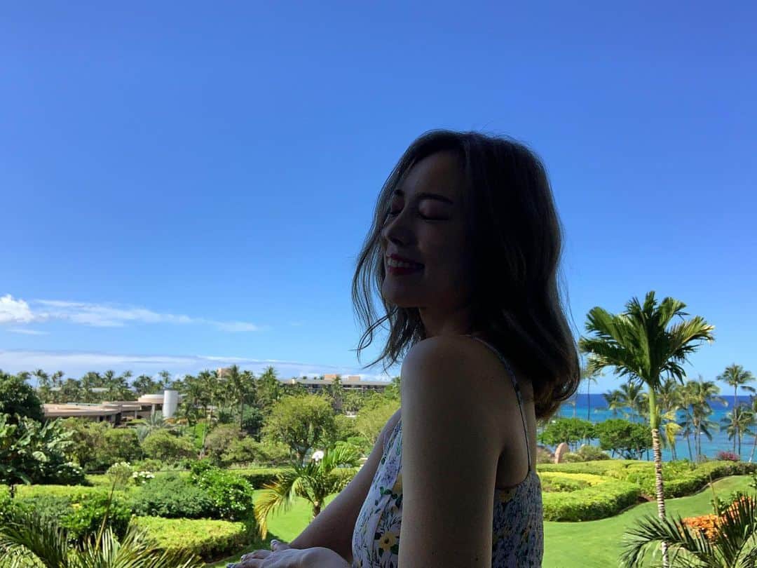 新原愛加のインスタグラム：「🌴」