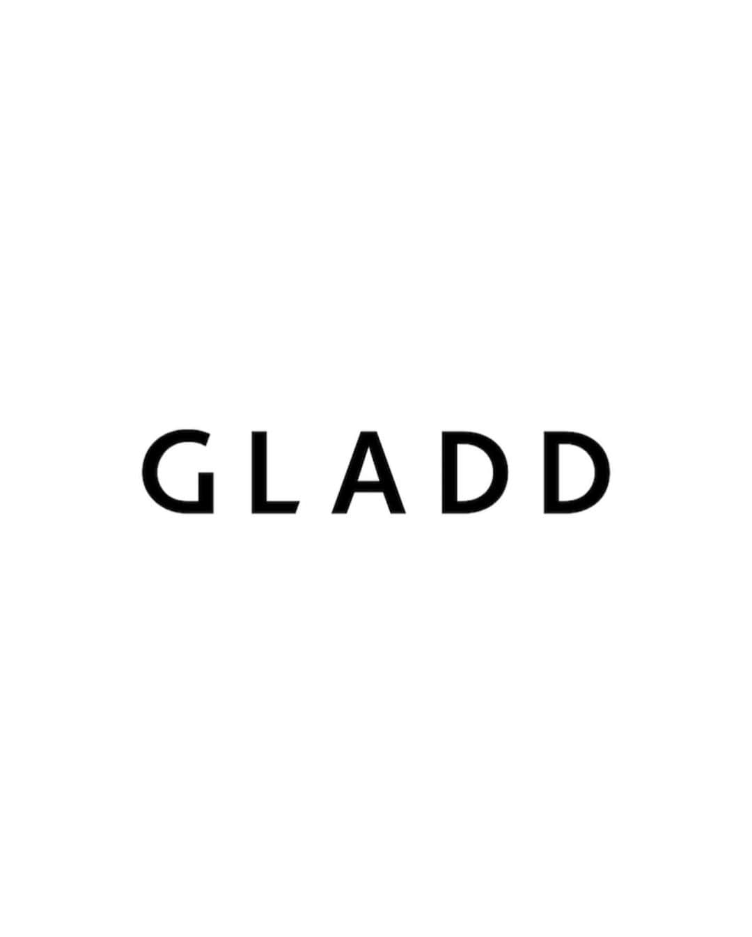 GLADDさんのインスタグラム写真 - (GLADDInstagram)「・﻿ ✔︎UNDER10,000円以下で探す本命コート﻿❄️ ﻿ 今年の本命アウターは手に入れた？ お出かけも通勤にも重宝する品格のある ノーカラーコートがおすすめ🕊﻿ 新鮮味を増すならミントグリーンを投入。 ﻿ その他、人気ブランドから続々アウターが登場✨﻿ ﻿ ﻿ ﻿ #本命アウター #ノーカラーコート #セール開催中  #gladd  #グラッド﻿ ﻿ ﻿ ﻿ ﻿ ﻿ ﻿ ﻿ ・・・・・・・・・・・・・・・・・・﻿ 🔸GLADD：会員260万人の通販サイト﻿ 🔸無料登録をすると24時間送料無料﻿ 🔸毎日お得な会員限定セールを開催中！﻿ ・・・・・・・・・・・・・・・・・・﻿ ﻿ ﻿ ﻿」12月13日 11時55分 - gladd_official