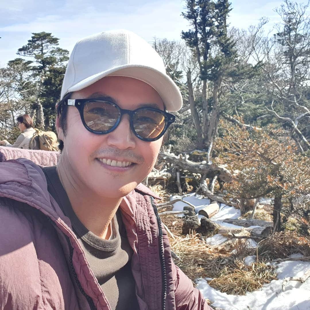 ユン・サンヒョンさんのインスタグラム写真 - (ユン・サンヒョンInstagram)「한라산  날씨 좋음! 여보 고마워!」12月13日 11時58分 - yoonsanghyun0921