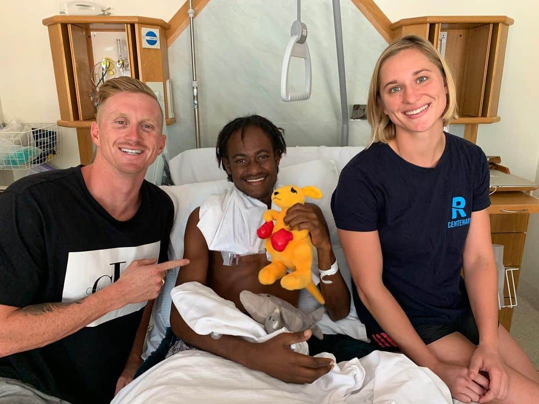 のインスタグラム：「This is me, Dan Smith and our new mate Hollingsword (Holen) Wolul. Holen is an elite swimmer, sailor and respected young community leader from Vanuatu.  Holen competed at the @fina1908 2019 World Champs, but he was disappointed with his results not knowing he was sick at the time.  Three weeks ago, Holen was diagnosed with a rare type of blood cancer and is now getting lifesaving treatment in Brisbane. We are so lucky to have this treatment in Australia, but it comes at a huge cost to Holen and his family.  Please consider donating and sharing, every bit helps towards saving Holen’s life 🙏🏼 Link in bio #AllforHolen #HopeforHolen •  Maybe instead of ubereats tonight make a sanga at home, or go for the cheaper bottle of wine 😳.... and donate the difference to Holen. Every bit counts 🙌🏽」