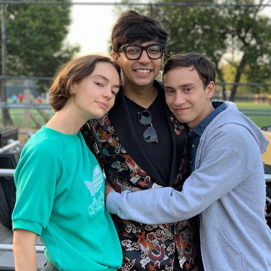 ネットフリックスさんのインスタグラム写真 - (ネットフリックスInstagram)「these pics of the atypical cast are so sweet i can barely handle it」11月29日 3時24分 - netflix