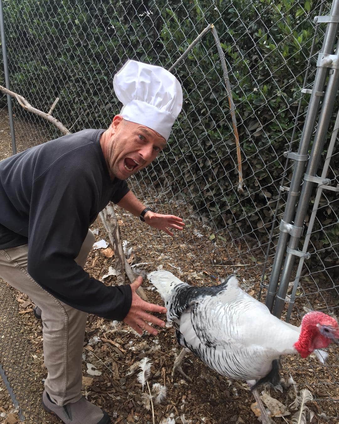 ディーン・ノリスのインスタグラム：「It’s Turkey time!! Happy Thanksgiving all!!」