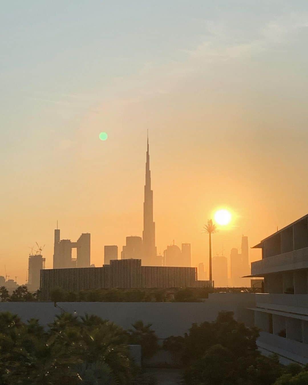 レオニー・ハンネさんのインスタグラム写真 - (レオニー・ハンネInstagram)「Golden mornings in Dubai. ✨ Anzeige/Ad @bulgarihotels @mydubai @visitdubai.de #mydubai #visitdubai」11月29日 3時37分 - leoniehanne