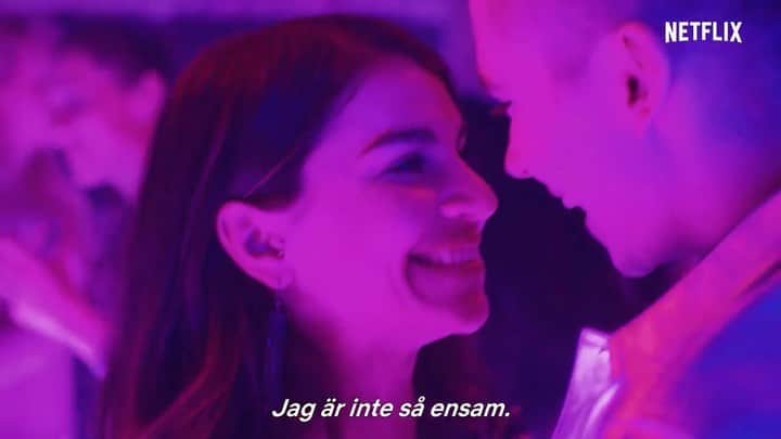 フェリックス・サンドマンのインスタグラム：「FIRST NORWEGIAN NETFLIX ORIGINAL SERIES “HOME FOR CHRISTMAS” DROPPING WORLDWIDE IN 1 WEEK, DECEMBER 5TH!!!! @netflixnordic」