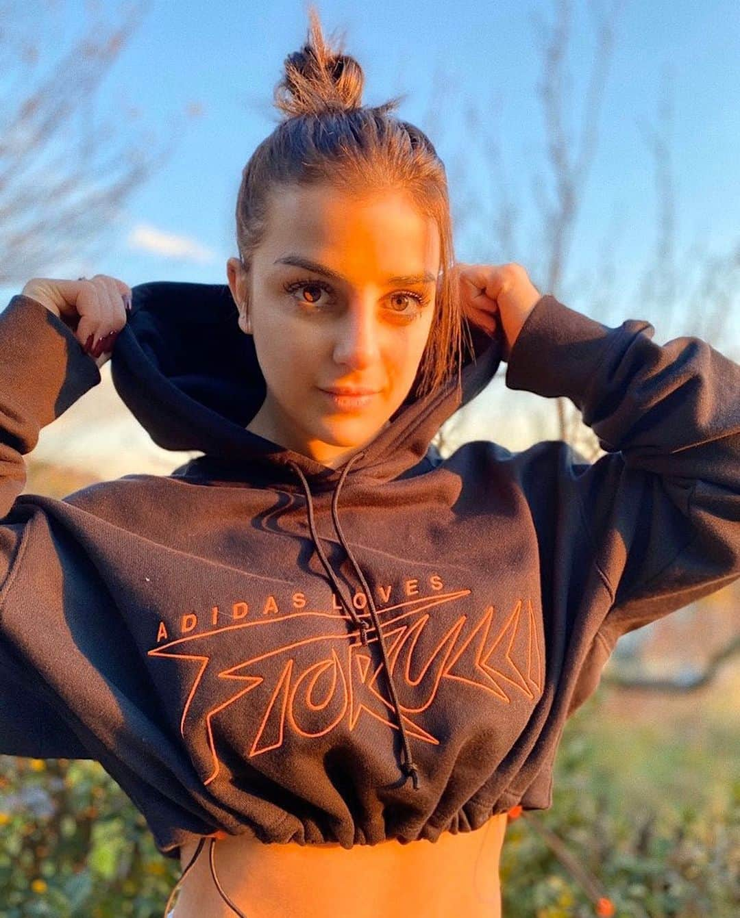 エリーザ・メネギーニのインスタグラム：「💘🔥 Adidas Loves Fiorucci 🔥💘 #Adv」