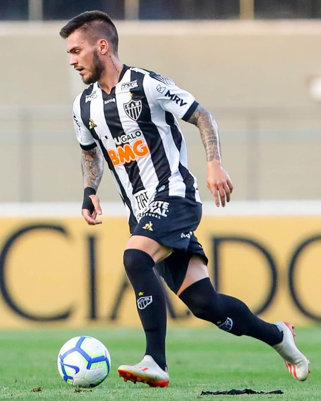 ナタンのインスタグラム：「#TBT #AquiÉGalo #Galo」