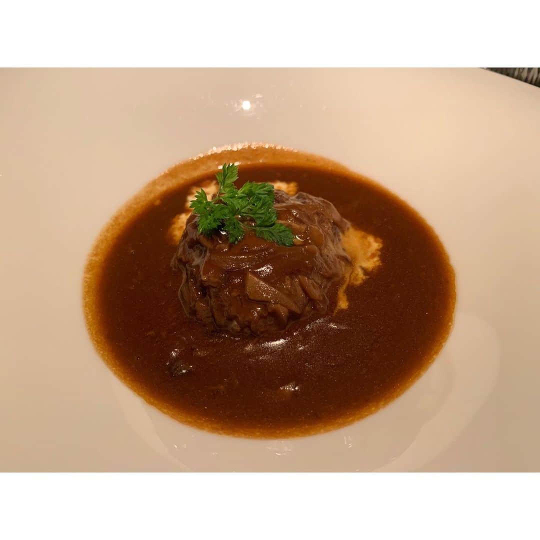 立花陽香さんのインスタグラム写真 - (立花陽香Instagram)「ご飯が美味しくて、ロマンチックな雰囲気のある、お洒落なBAR🍷です😊 #銀座 #sevenseasons」11月29日 4時20分 - haruka_4