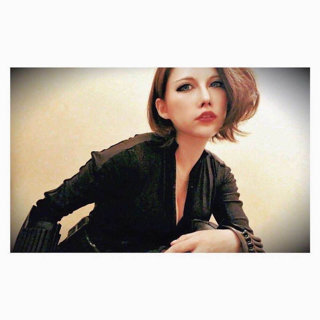 あゆかさんのインスタグラム写真 - (あゆかInstagram)「ほんと…色んなお仕事をさせて頂いて。 . 海外メイクは化粧というより工作でした◟̊◞̊ . 素でいることが増えたぶん、かっこつけられなくなってきたな。照れちゃう。。笑 . . . #blackwidow  #natasharomanoff #scarlettjohansson  #marvel  #avengers  #cosplay  #japanesegirl  #grlpwr #tokyo #instagood  #l4like #身体ごぼうにしたい #トレーニング しなくちゃ #ブラックウィドウ に近づけないといけないのは身体のほう…」11月29日 4時42分 - ayuka_23