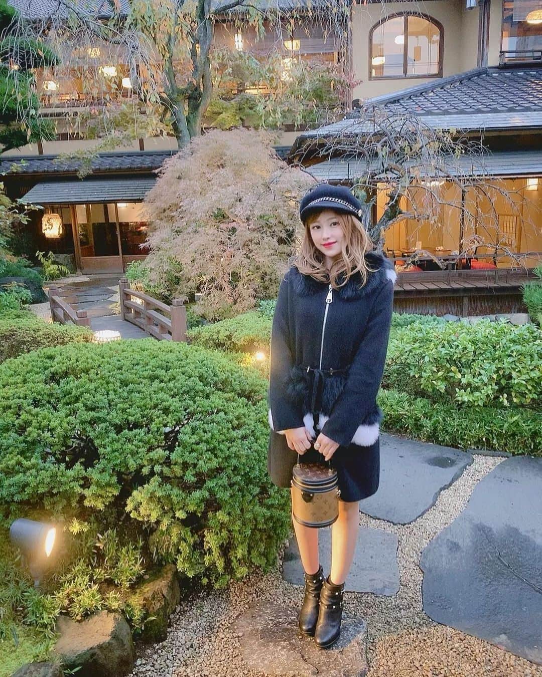 伴かなみのグルメインスタ