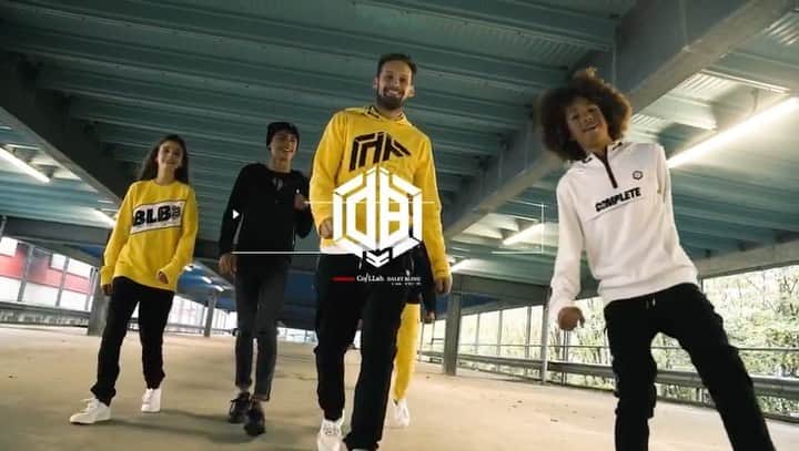 デイリー・ブリントのインスタグラム：「In Stores Now! Online Available 💯 #KidsOnly」