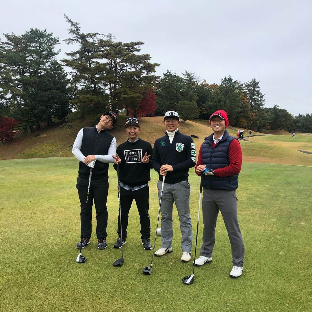 のインスタグラム：「選手会ゴルフ メンツが濃すぎます。 #谷元圭介 さん  #タニモン #大野奨太 さん #藤嶋健人 くん #dragons14 #dragons27 #dragons54 #dragons11」