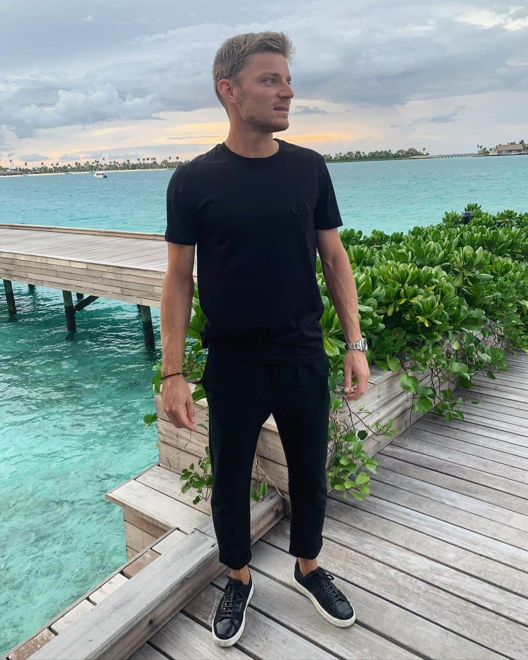 ダビド・ゴフィンさんのインスタグラム写真 - (ダビド・ゴフィンInstagram)「Cocktail hour 🤗 . . . #WaldorfAstoriaMaldives #LiveUnforgettable #pkslist」11月28日 20時25分 - david__goffin