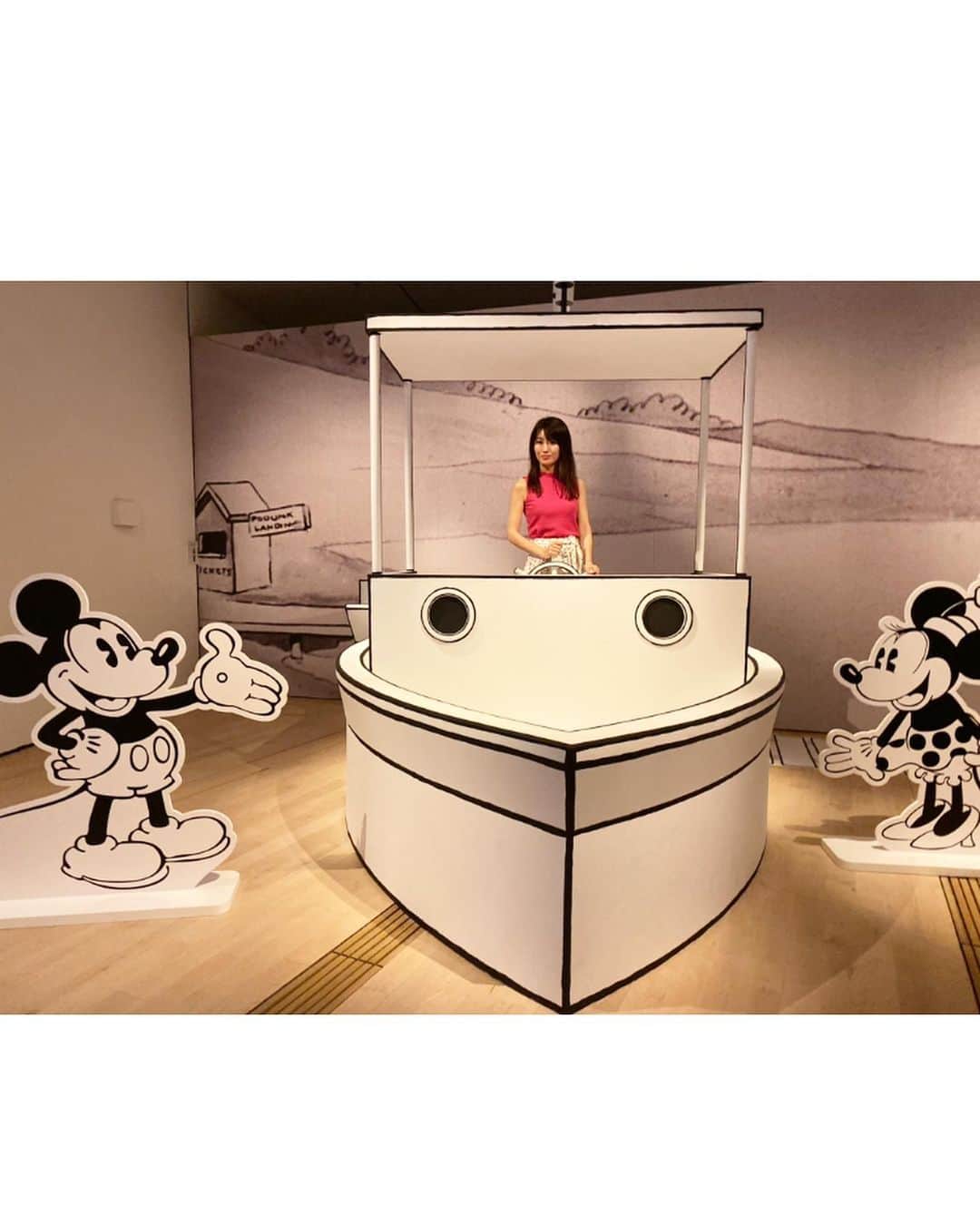 にゃんさんゴルフさんのインスタグラム写真 - (にゃんさんゴルフInstagram)「. .  シンガポールで チームラボ行こうとしたんだけど、 Disney展 Magic of Animationが 期間限定であったので そちらにいきました🤣 . 開催期間は 2019年10月26日〜2020年3月29日までの  約5ヶ月とのこと！ . 原画や絵コンテ、スケッチなどが みれたよー！！ . アナと雪の女王2が公開されたね☃️ 来月観に行く予定だよ❄️ . #シンガポール#ディズニー#マジックオブアニメーション#アニメーション#展示会#アートサイエンスミュージアム#マリーナベイサンズ#アートサイエンスミュージアム#期間限定#アナ雪#ライオンキング#ラプンツェル#バンビ#美女と野獣#チームラボ #disney#MagicofAnimation#singapore#TranscendingBoundaries#FUTUREWORLD#WhereArtMeetsScience」11月28日 20時36分 - miiiii0228