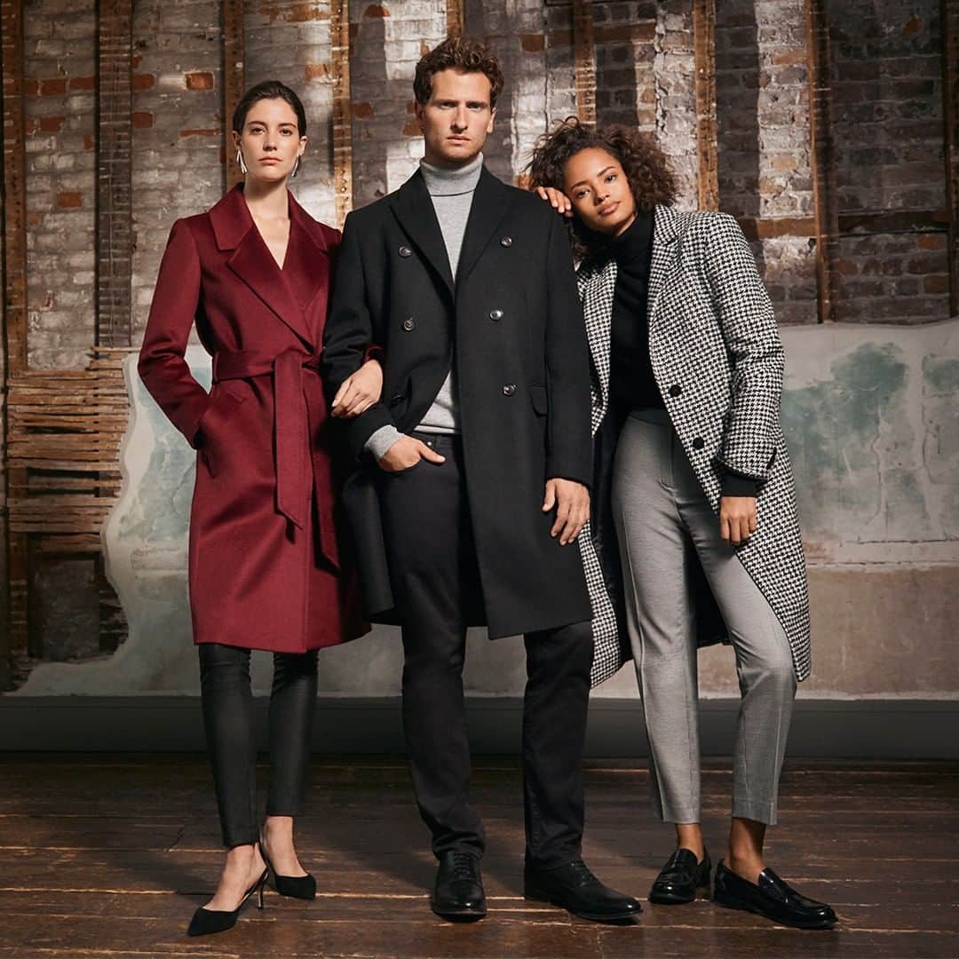 のインスタグラム：「Our shopping event is here and now has never been a better time to invest in Jaeger.  Tap the link in our bio to shop our exclusive shopping event and receive a free gift with purchase! #jaegerstyle #womenswear #menswear」