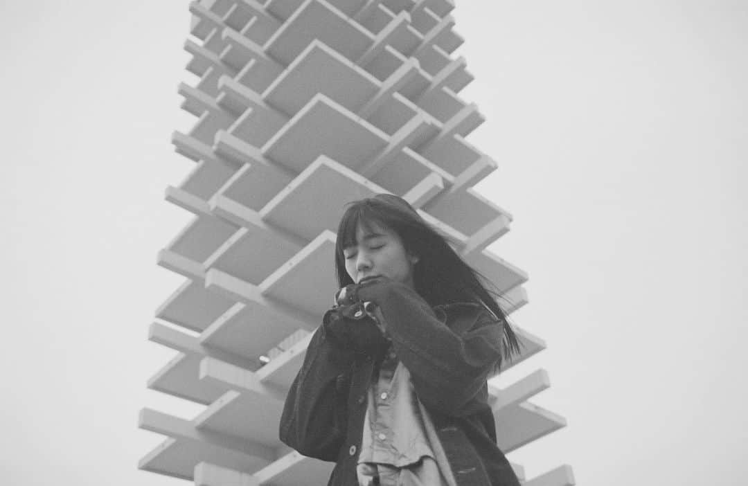 きなりのインスタグラム：「たまにはモノクロシリーズ📷」