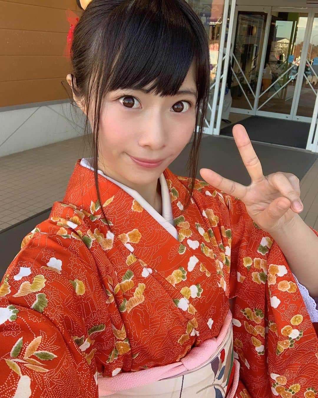 天津いちはさんのインスタグラム写真 - (天津いちはInstagram)「おやすみ☆  イオックスの雪恋まつりに行った時に着物を着ました♡  #kimono #kimonostyle #kimonofashion #kimonogirl #japanese #japanesetraditional  #japanesetraditionalclothes #japanesetraditionalculture  #japanesekimonogirl #japanesekimono👘」11月28日 21時16分 - ichichiha