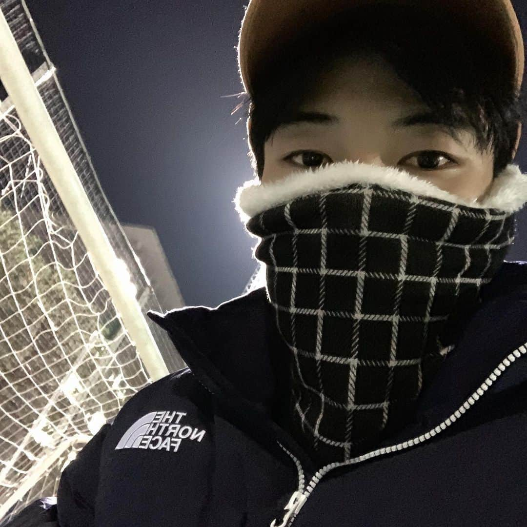 ウ・ドファンさんのインスタグラム写真 - (ウ・ドファンInstagram)「⚽️⚽️⚽️☃️」11月28日 21時31分 - wdohwan