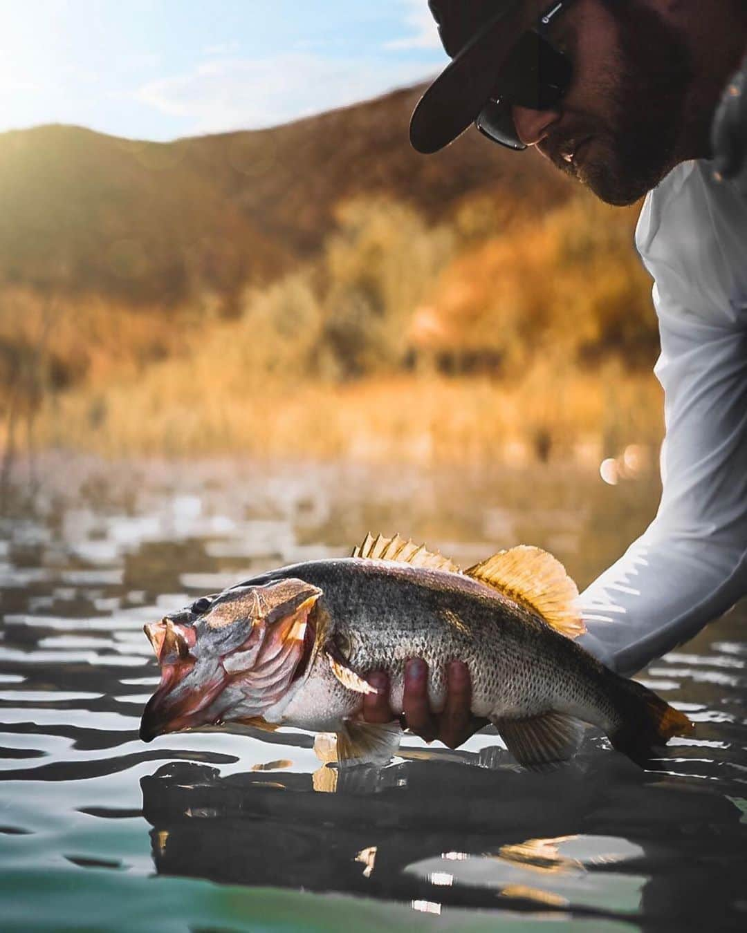 Electric_Fishingさんのインスタグラム写真 - (Electric_FishingInstagram)「Happy Thanksgiving ⚡️⁣⁣ ⁣ ⁣ ⁣ ⁣ 📸 @casey_yoern ⁣ #ElectricSunglasses⁣⁣ #PolarizedSunglasses⁣⁣ #StyleThatPerforms⁣⁣ #ElectricFishing」11月28日 21時48分 - electric_fishing