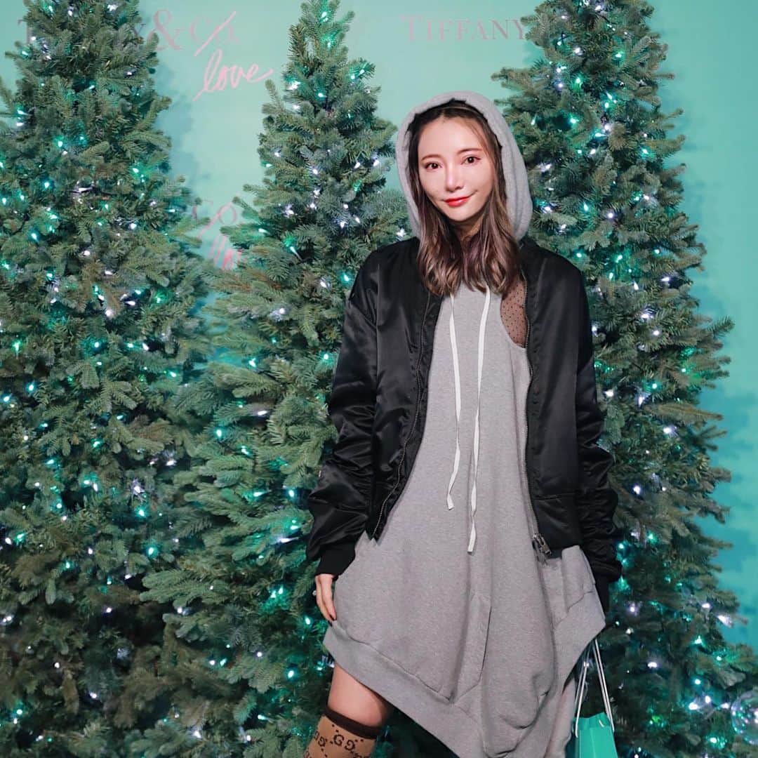 クリスティン・ウェイのインスタグラム：「Thank you @tiffanyandco  #TiffanyxCatStreet  #VeryVeryTiffany」