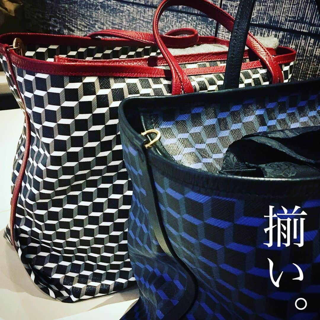 珠洲春希さんのインスタグラム写真 - (珠洲春希Instagram)「お気に入りのBag。友人と一緒に入ったお店でお互い一目惚れでお揃いに。 ちょっとした旅行や、出張に重宝しています。  今回はお揃いでお出掛けです🚆」11月28日 22時11分 - harukisuzu54