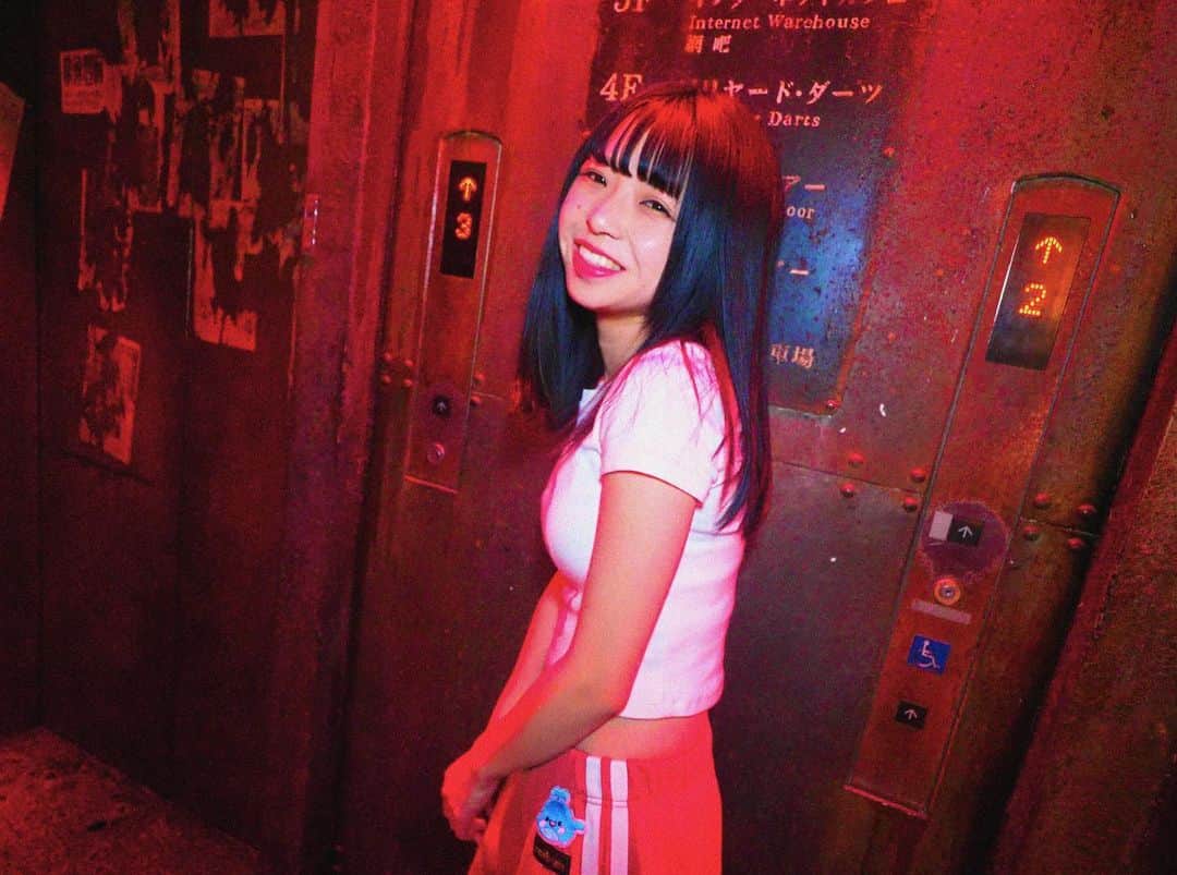 甘楽さんのインスタグラム写真 - (甘楽Instagram)「photo by みてぃふぉ  #ウェアハウス川崎 #ウェアハウス #電脳九龍城  #bershka #bershkastyle  #portrait #photooftheday #japanesegirl #idol」11月28日 22時27分 - n__feni