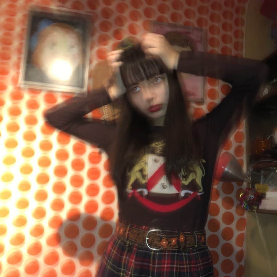 のインスタグラム：「fEEL LiKE I’m  UK SkOOl GiRL🇬🇧💔」