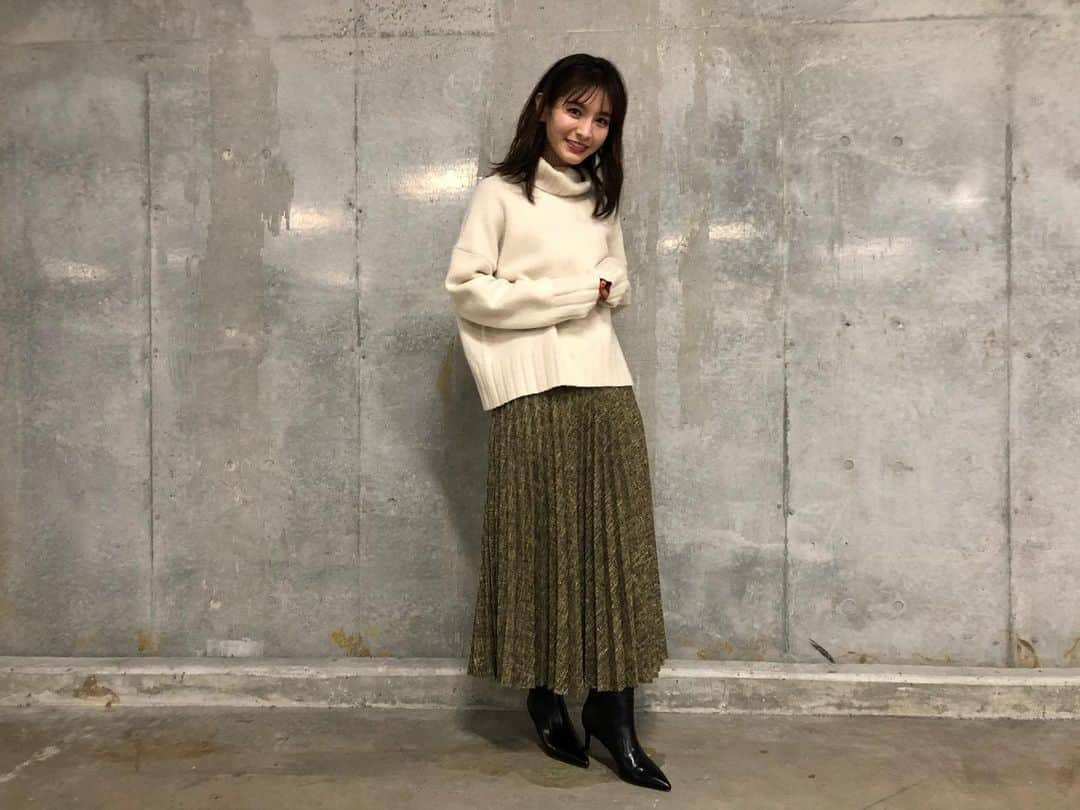 ほのかさんのインスタグラム写真 - (ほのかInstagram)「CanCam スペシャルイベント 「ホリデイシーズンの鉄板デート服&ヘアメイク解説」でした☺︎ もうすぐクリスマスだし、 自分へのご褒美に新しいお洋服やコスメ欲しくなるよねー🥰  東急プラザでのイベントはこれからもあるので、次またイベントをやる時、 ぜひまた遊びに来てくださいね＾＾♪ ・  #favorite #fashion  #fashionistas #me #corde #makeuptutorial #makeupartist  #photo #honoka #hair #hairmake #honoka #instagood  #ほのか #harmonypromotion」11月28日 22時55分 - nononon159