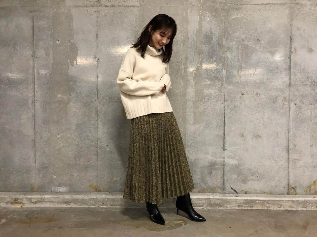 ほのかさんのインスタグラム写真 - (ほのかInstagram)「CanCam スペシャルイベント 「ホリデイシーズンの鉄板デート服&ヘアメイク解説」でした☺︎ もうすぐクリスマスだし、 自分へのご褒美に新しいお洋服やコスメ欲しくなるよねー🥰  東急プラザでのイベントはこれからもあるので、次またイベントをやる時、 ぜひまた遊びに来てくださいね＾＾♪ ・  #favorite #fashion  #fashionistas #me #corde #makeuptutorial #makeupartist  #photo #honoka #hair #hairmake #honoka #instagood  #ほのか #harmonypromotion」11月28日 22時55分 - nononon159